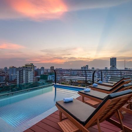Colina Sky Hotel Phnom Penh Exterior photo