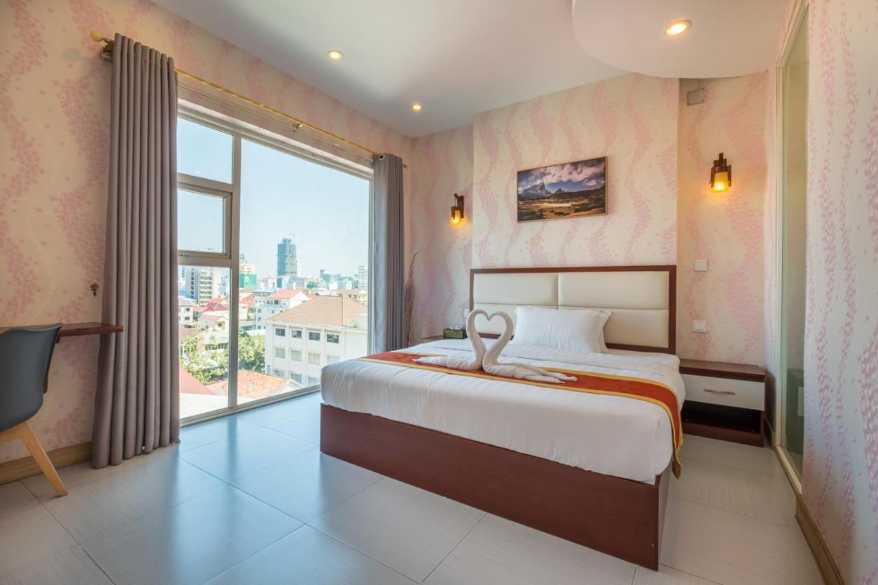 Colina Sky Hotel Phnom Penh Exterior photo