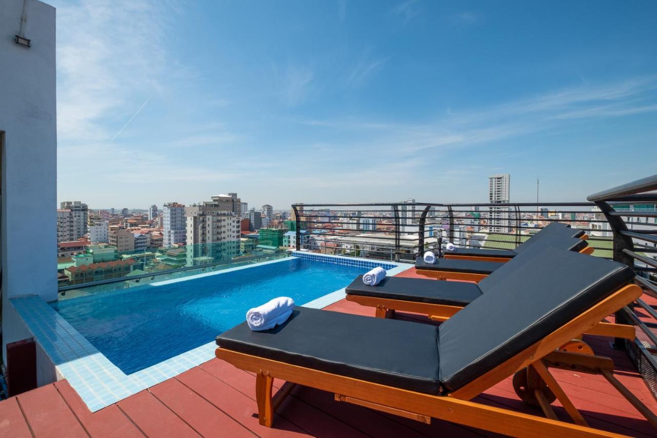 Colina Sky Hotel Phnom Penh Exterior photo