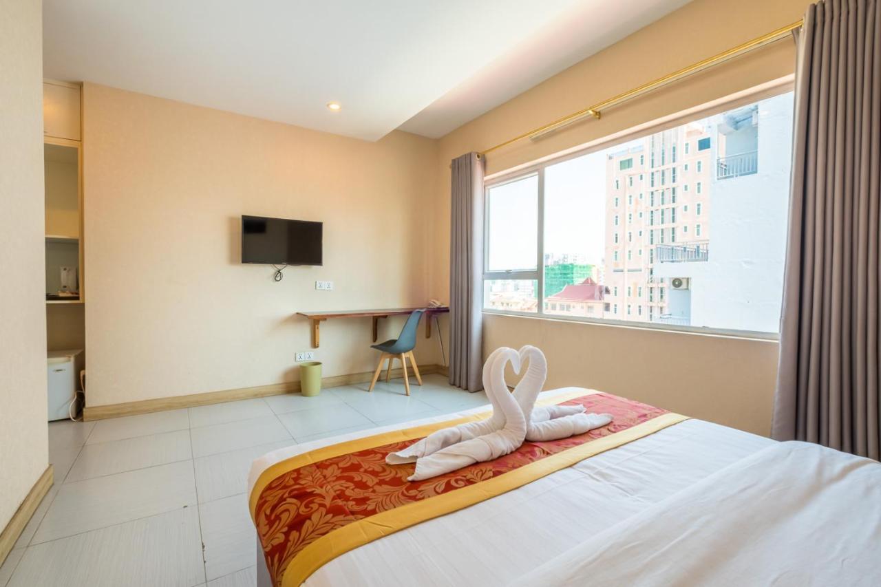 Colina Sky Hotel Phnom Penh Room photo