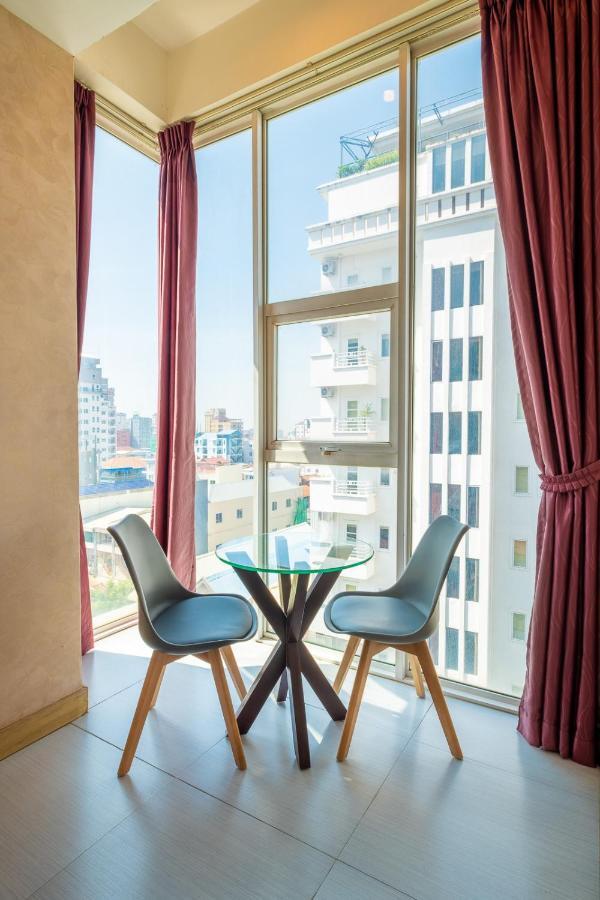 Colina Sky Hotel Phnom Penh Exterior photo