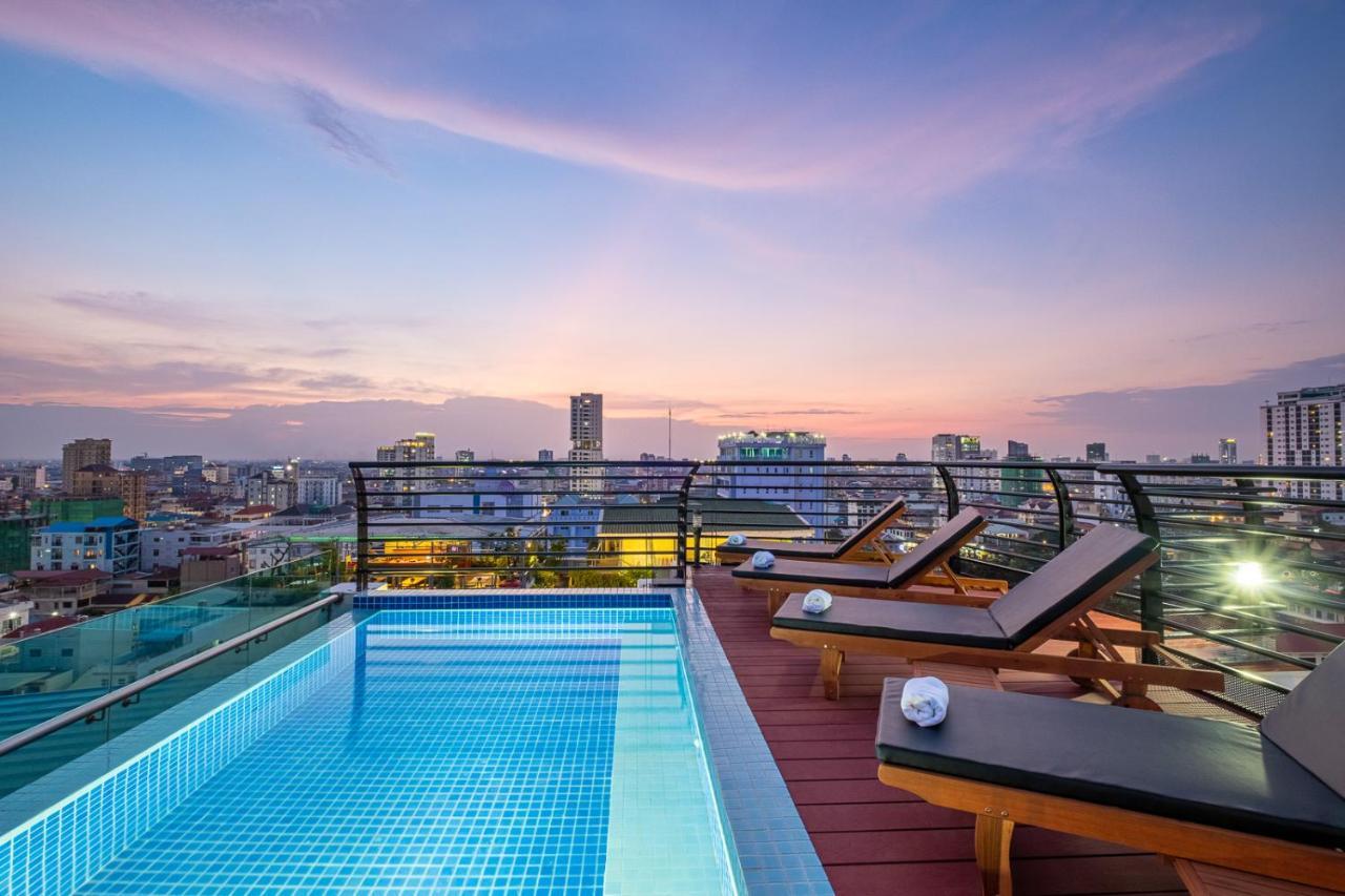 Colina Sky Hotel Phnom Penh Exterior photo